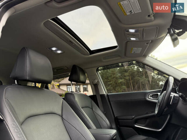 Чорний Кіа Soul EV, об'ємом двигуна 0 л та пробігом 35 тис. км за 20900 $, фото 40 на Automoto.ua