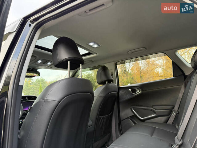 Чорний Кіа Soul EV, об'ємом двигуна 0 л та пробігом 35 тис. км за 20900 $, фото 45 на Automoto.ua