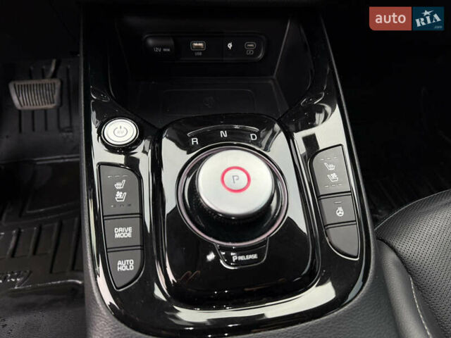 Чорний Кіа Soul EV, об'ємом двигуна 0 л та пробігом 35 тис. км за 20900 $, фото 27 на Automoto.ua