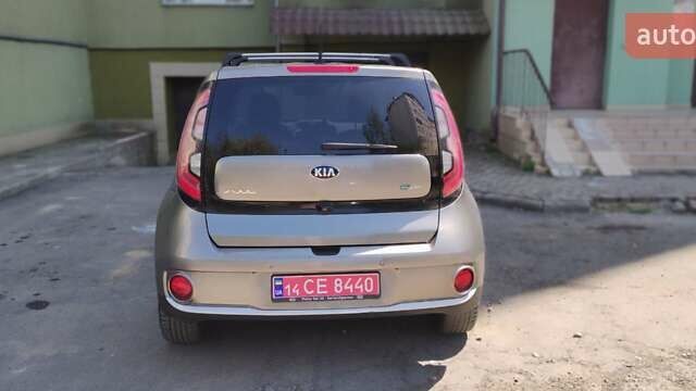 Коричневий Кіа Soul EV, об'ємом двигуна 0 л та пробігом 127 тис. км за 7000 $, фото 5 на Automoto.ua