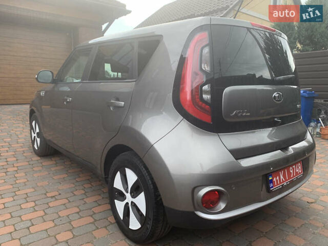 Коричневий Кіа Soul EV, об'ємом двигуна 0 л та пробігом 102 тис. км за 8700 $, фото 5 на Automoto.ua