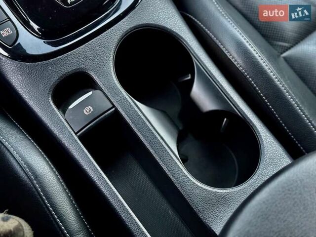 Красный Киа Soul EV, объемом двигателя 0 л и пробегом 129 тыс. км за 16750 $, фото 78 на Automoto.ua