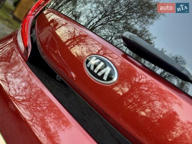 Красный Киа Soul EV, объемом двигателя 0 л и пробегом 129 тыс. км за 16750 $, фото 40 на Automoto.ua