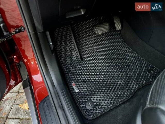 Красный Киа Soul EV, объемом двигателя 0 л и пробегом 129 тыс. км за 16750 $, фото 67 на Automoto.ua