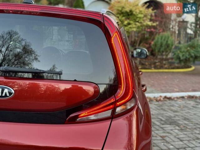 Красный Киа Soul EV, объемом двигателя 0 л и пробегом 129 тыс. км за 16750 $, фото 39 на Automoto.ua