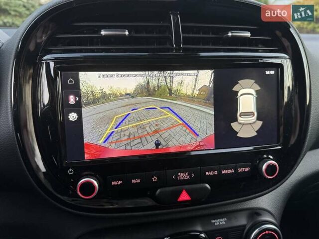 Красный Киа Soul EV, объемом двигателя 0 л и пробегом 129 тыс. км за 16750 $, фото 71 на Automoto.ua