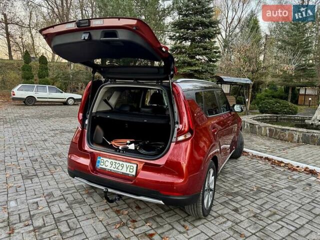 Красный Киа Soul EV, объемом двигателя 0 л и пробегом 129 тыс. км за 16750 $, фото 104 на Automoto.ua