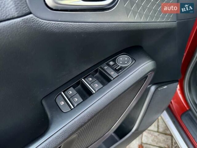 Красный Киа Soul EV, объемом двигателя 0 л и пробегом 129 тыс. км за 16750 $, фото 63 на Automoto.ua