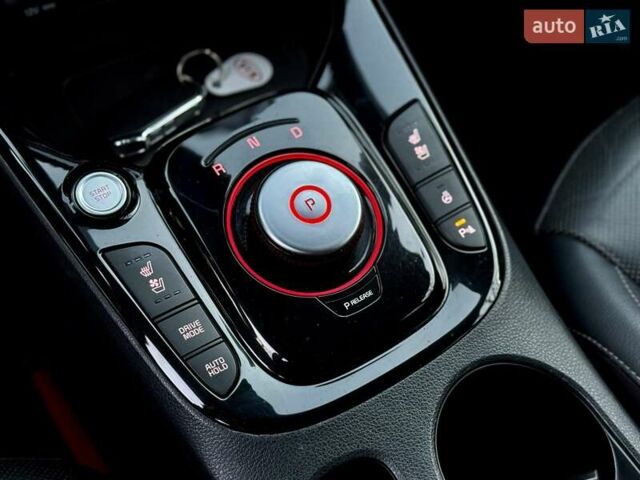 Красный Киа Soul EV, объемом двигателя 0 л и пробегом 129 тыс. км за 16750 $, фото 75 на Automoto.ua