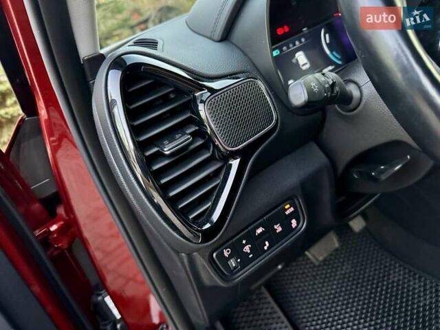 Красный Киа Soul EV, объемом двигателя 0 л и пробегом 129 тыс. км за 16750 $, фото 66 на Automoto.ua