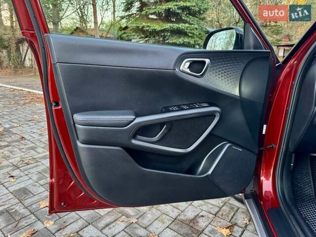 Красный Киа Soul EV, объемом двигателя 0 л и пробегом 129 тыс. км за 16750 $, фото 53 на Automoto.ua