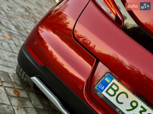 Красный Киа Soul EV, объемом двигателя 0 л и пробегом 129 тыс. км за 16750 $, фото 51 на Automoto.ua