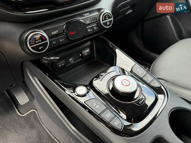 Киа Soul EV 2020 в Ровно на Automoto.ua Красный Киа Soul EV, объемом двигателя 0 л и пробегом 23 тыс. км за 19999 $, фото 53 на Automoto.ua