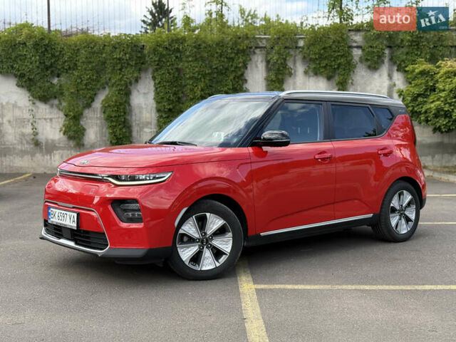 Киа Soul EV 2020 в Ровно на Automoto.ua Красный Киа Soul EV, объемом двигателя 0 л и пробегом 23 тыс. км за 19999 $, фото 3 на Automoto.ua