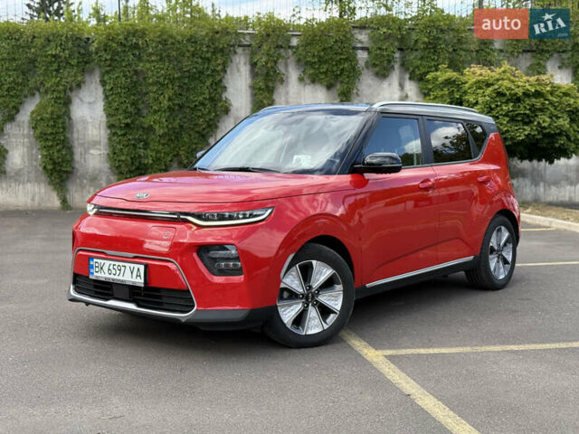 Киа Soul EV 2020 в Ровно на Automoto.ua Красный Киа Soul EV, объемом двигателя 0 л и пробегом 23 тыс. км за 19999 $, фото 2 на Automoto.ua