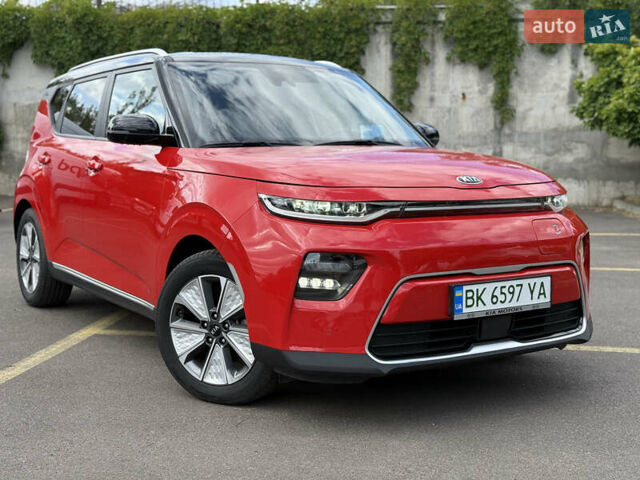 Киа Soul EV 2020 в Ровно на Automoto.ua Красный Киа Soul EV, объемом двигателя 0 л и пробегом 23 тыс. км за 19999 $, фото 13 на Automoto.ua