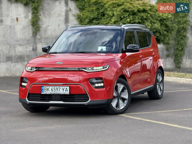 Киа Soul EV 2020 в Ровно на Automoto.ua Красный Киа Soul EV, объемом двигателя 0 л и пробегом 23 тыс. км за 19999 $, фото 92 на Automoto.ua
