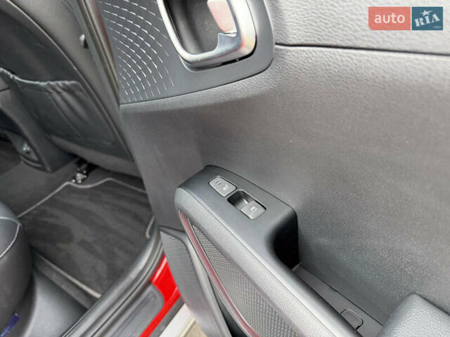 Киа Soul EV 2020 в Ровно на Automoto.ua Красный Киа Soul EV, объемом двигателя 0 л и пробегом 23 тыс. км за 19999 $, фото 84 на Automoto.ua