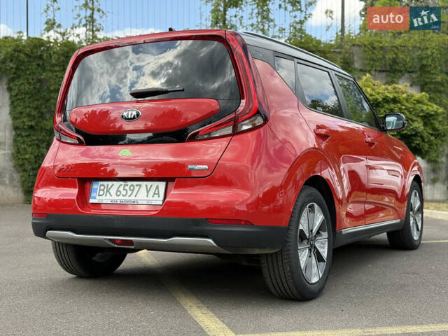 Киа Soul EV 2020 в Ровно на Automoto.ua Красный Киа Soul EV, объемом двигателя 0 л и пробегом 23 тыс. км за 19999 $, фото 32 на Automoto.ua