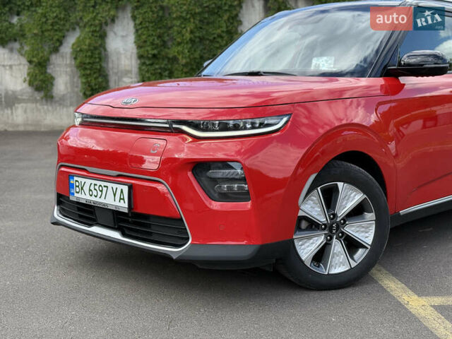Киа Soul EV 2020 в Ровно на Automoto.ua Красный Киа Soul EV, объемом двигателя 0 л и пробегом 23 тыс. км за 19999 $, фото 4 на Automoto.ua