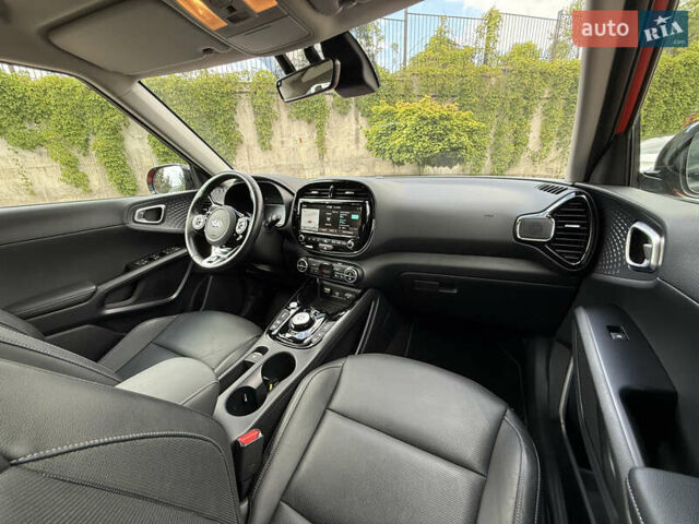 Киа Soul EV 2020 в Ровно на Automoto.ua Красный Киа Soul EV, объемом двигателя 0 л и пробегом 23 тыс. км за 19999 $, фото 82 на Automoto.ua