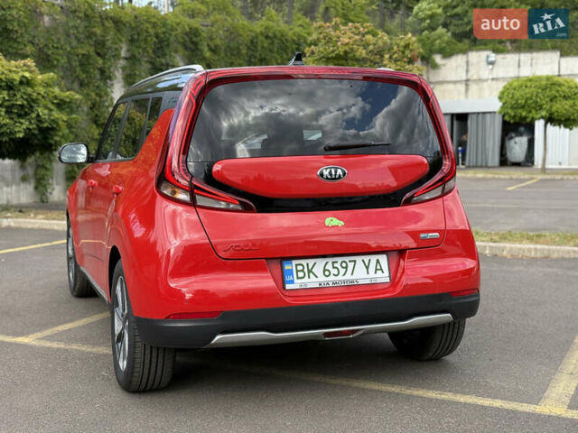 Киа Soul EV 2020 в Ровно на Automoto.ua Красный Киа Soul EV, объемом двигателя 0 л и пробегом 23 тыс. км за 19999 $, фото 22 на Automoto.ua