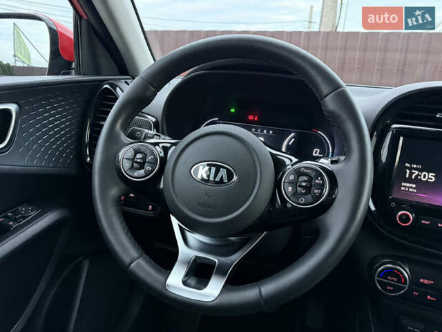 Красный Киа Soul EV, объемом двигателя 0 л и пробегом 120 тыс. км за 17500 $, фото 31 на Automoto.ua