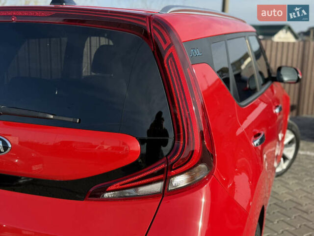 Красный Киа Soul EV, объемом двигателя 0 л и пробегом 120 тыс. км за 17500 $, фото 12 на Automoto.ua