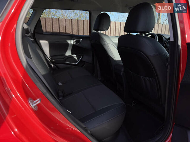 Красный Киа Soul EV, объемом двигателя 0 л и пробегом 120 тыс. км за 17500 $, фото 20 на Automoto.ua