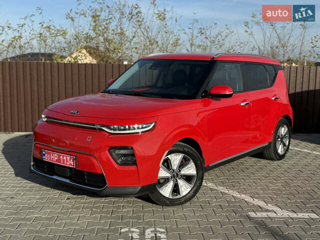 Красный Киа Soul EV, объемом двигателя 0 л и пробегом 120 тыс. км за 17500 $, фото 2 на Automoto.ua