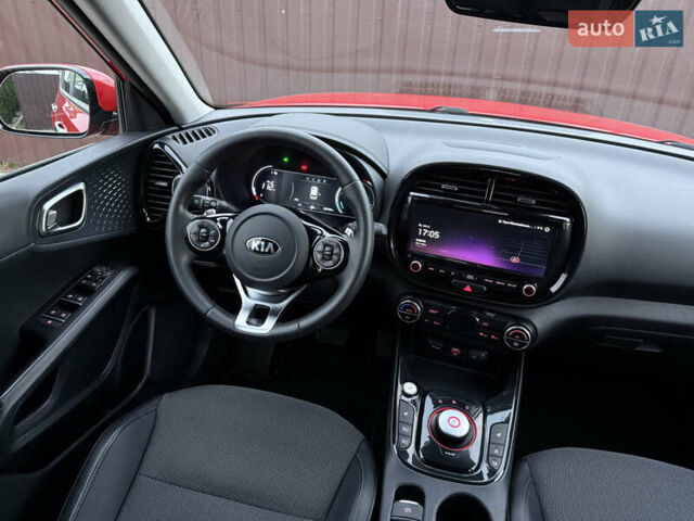 Красный Киа Soul EV, объемом двигателя 0 л и пробегом 120 тыс. км за 17500 $, фото 33 на Automoto.ua