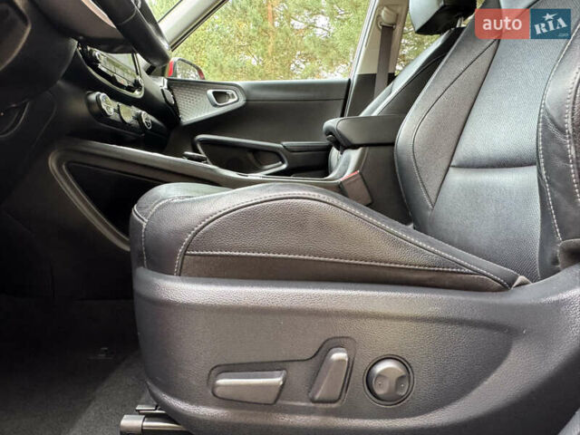 Червоний Кіа Soul EV, об'ємом двигуна 0 л та пробігом 40 тис. км за 21900 $, фото 17 на Automoto.ua