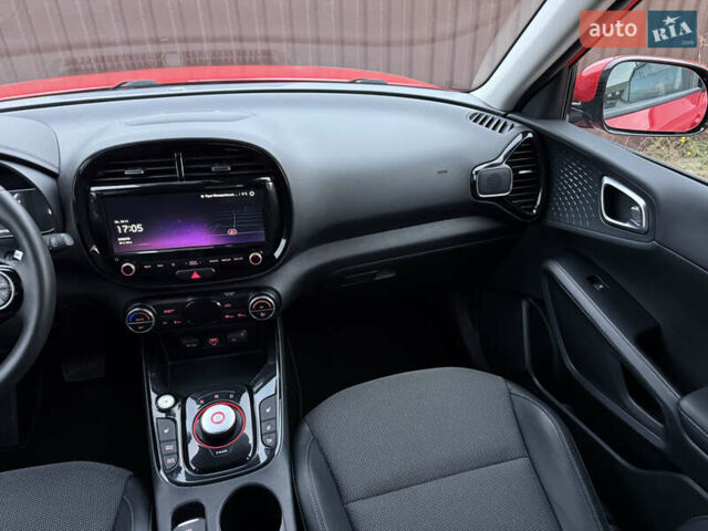 Красный Киа Soul EV, объемом двигателя 0 л и пробегом 120 тыс. км за 17500 $, фото 34 на Automoto.ua