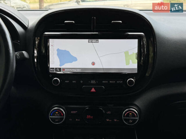 Червоний Кіа Soul EV, об'ємом двигуна 0 л та пробігом 40 тис. км за 21900 $, фото 25 на Automoto.ua