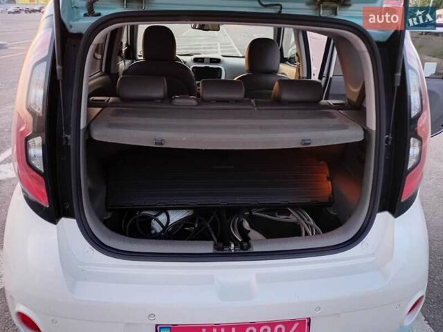 Киа Soul EV, объемом двигателя 0 л и пробегом 156 тыс. км за 4700 $, фото 6 на Automoto.ua