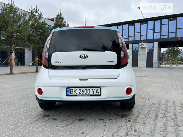 Киа Soul EV, объемом двигателя 0 л и пробегом 125 тыс. км за 7500 $, фото 6 на Automoto.ua