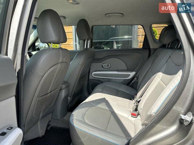 Киа Soul EV, объемом двигателя 0 л и пробегом 152 тыс. км за 6500 $, фото 47 на Automoto.ua