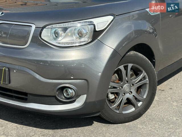 Киа Soul EV, объемом двигателя 0 л и пробегом 152 тыс. км за 6500 $, фото 4 на Automoto.ua