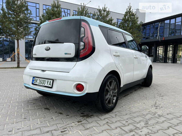 Киа Soul EV, объемом двигателя 0 л и пробегом 125 тыс. км за 7500 $, фото 7 на Automoto.ua