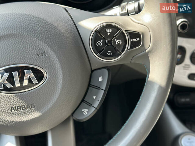 Киа Soul EV, объемом двигателя 0 л и пробегом 152 тыс. км за 6500 $, фото 34 на Automoto.ua