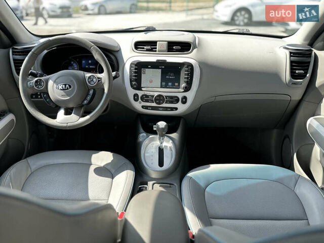 Киа Soul EV, объемом двигателя 0 л и пробегом 152 тыс. км за 6500 $, фото 30 на Automoto.ua
