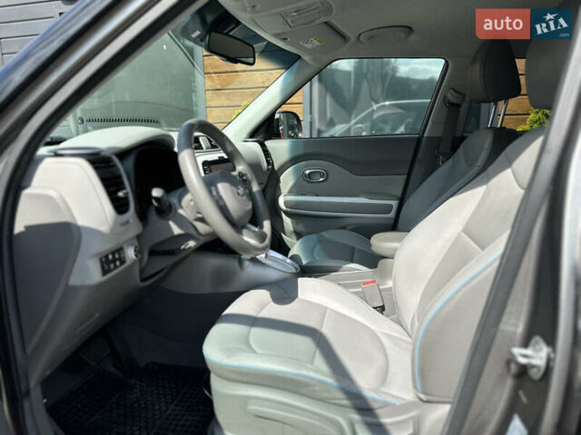 Киа Soul EV, объемом двигателя 0 л и пробегом 152 тыс. км за 6500 $, фото 26 на Automoto.ua