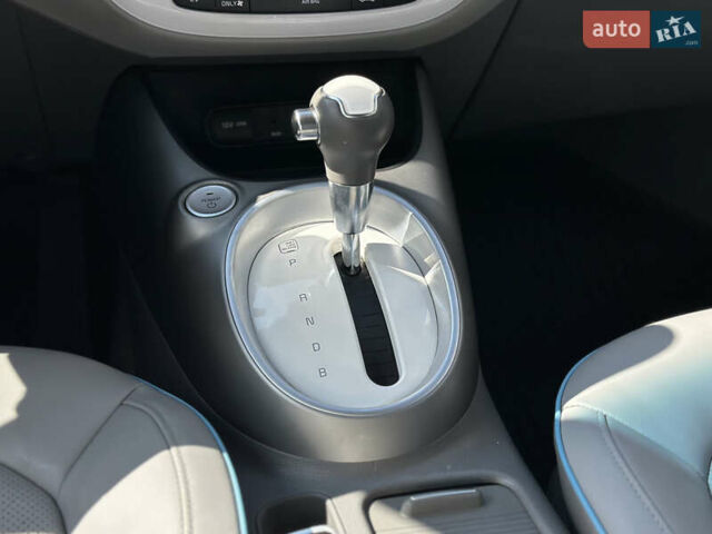 Киа Soul EV, объемом двигателя 0 л и пробегом 152 тыс. км за 6500 $, фото 41 на Automoto.ua