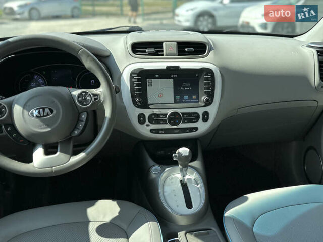 Киа Soul EV, объемом двигателя 0 л и пробегом 152 тыс. км за 6500 $, фото 38 на Automoto.ua
