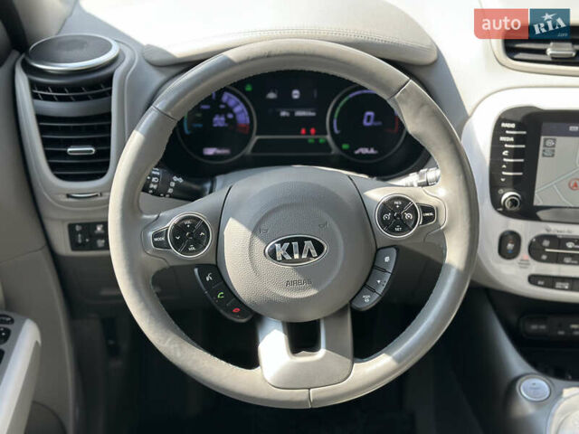 Киа Soul EV, объемом двигателя 0 л и пробегом 152 тыс. км за 6500 $, фото 32 на Automoto.ua