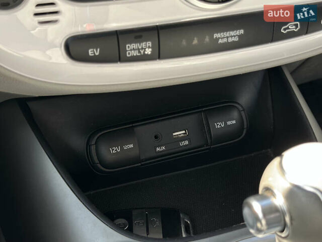 Киа Soul EV, объемом двигателя 0 л и пробегом 152 тыс. км за 6500 $, фото 40 на Automoto.ua