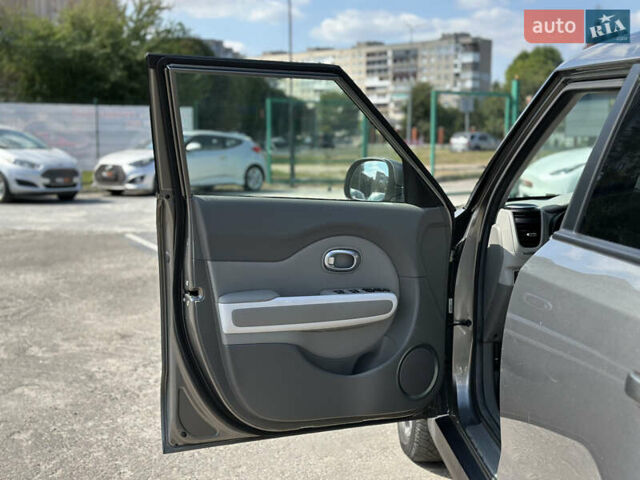 Киа Soul EV, объемом двигателя 0 л и пробегом 152 тыс. км за 6500 $, фото 22 на Automoto.ua