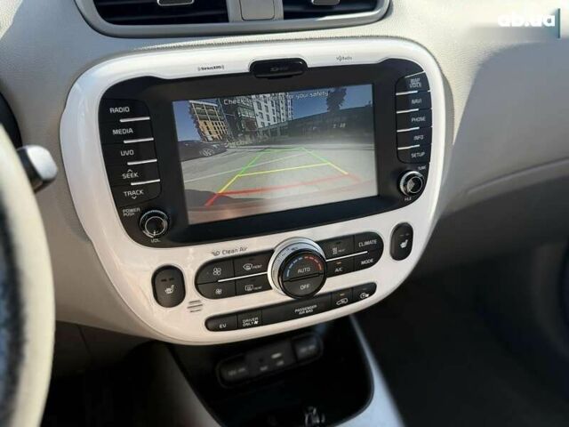 Киа Soul EV, объемом двигателя 0 л и пробегом 115 тыс. км за 7500 $, фото 15 на Automoto.ua
