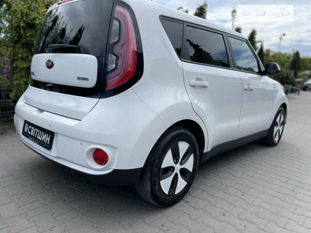 Киа Soul EV, объемом двигателя 0 л и пробегом 100 тыс. км за 7999 $, фото 5 на Automoto.ua