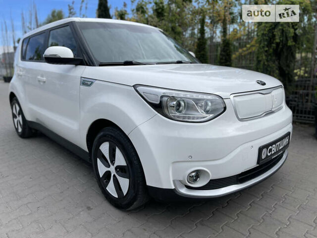 Кіа Soul EV, об'ємом двигуна 0 л та пробігом 100 тис. км за 7999 $, фото 2 на Automoto.ua